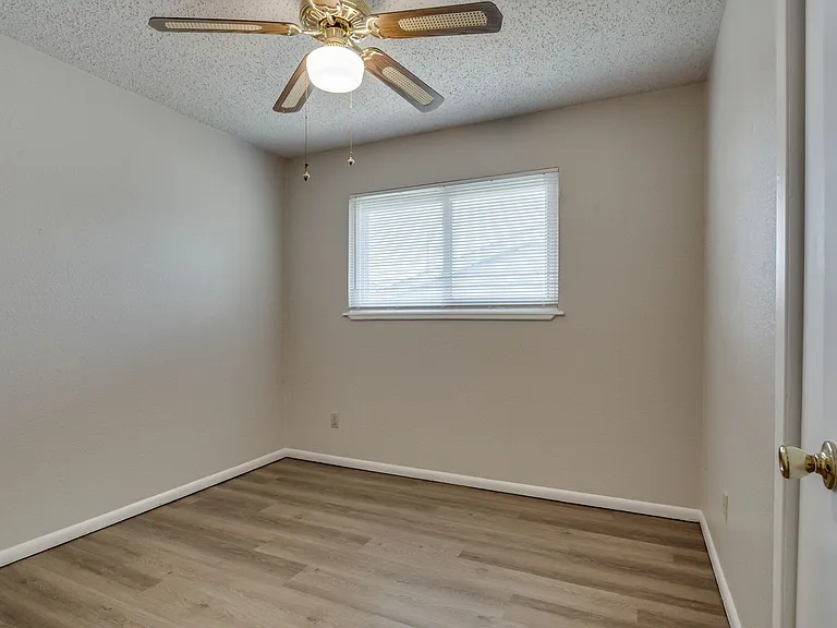 1805 Melody Dr — Photo 19