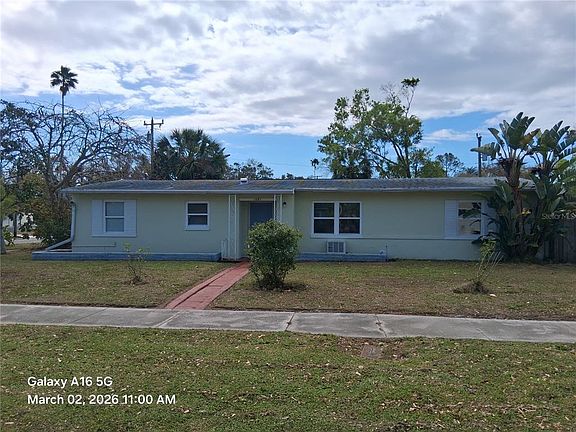 3rd image of 1061 Nokomis St