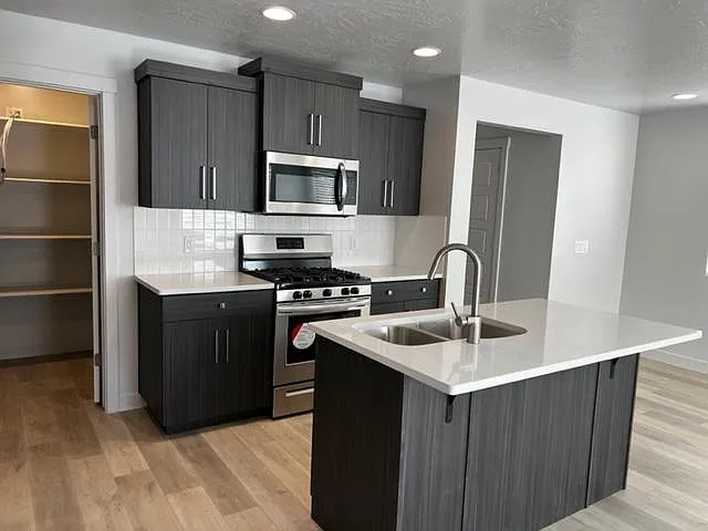 4139 Phobos Ln — Photo 2