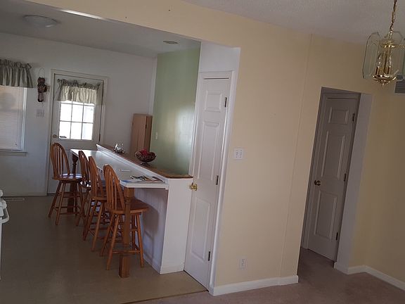 3rd image of 505 Estelle Ave