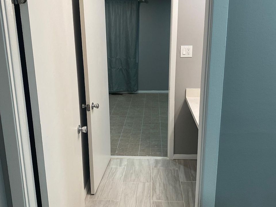 1st image of 12756 Midwood Ln