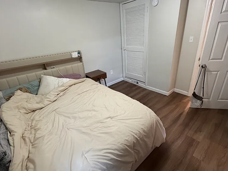 281-283 Beaver St #3 — Photo 8