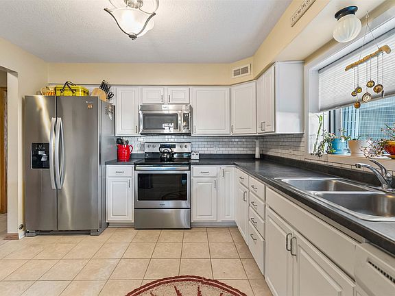 4th image of 3667 Grand Ave APT 2
