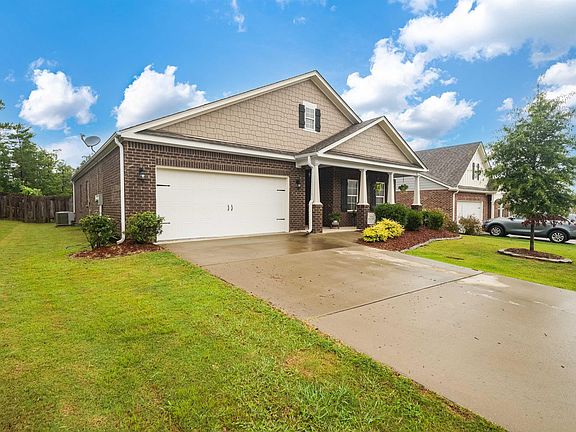 3rd image of 7016 Elm Crest Cir