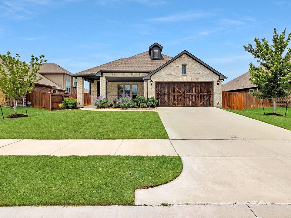 1st image of 259 Moonshadow Dr