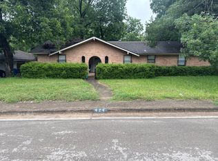 424 Lakewood Dr, Desoto, TX 75115