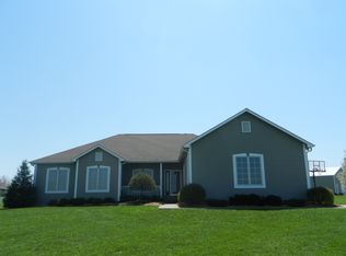 6140 SE Shawnee Heights Rd, Berryton, KS 66409