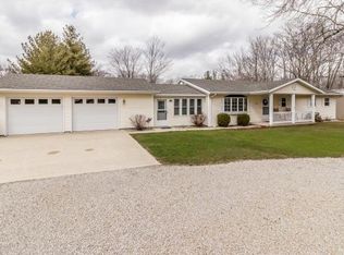 2383 Lincoln Highway Rd, Charleston, IL 61920