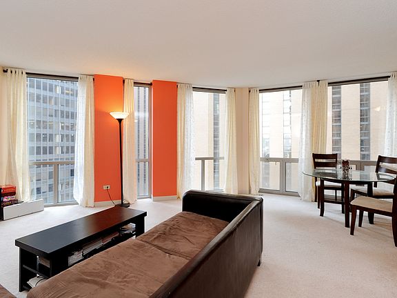 4th image of 222 N Columbus Dr APT 1204