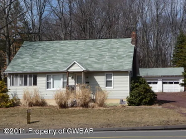 161 S Mountain Blvd, Mountain Top, PA 18707