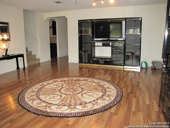 3rd image of 16318 Appaloosa Oak