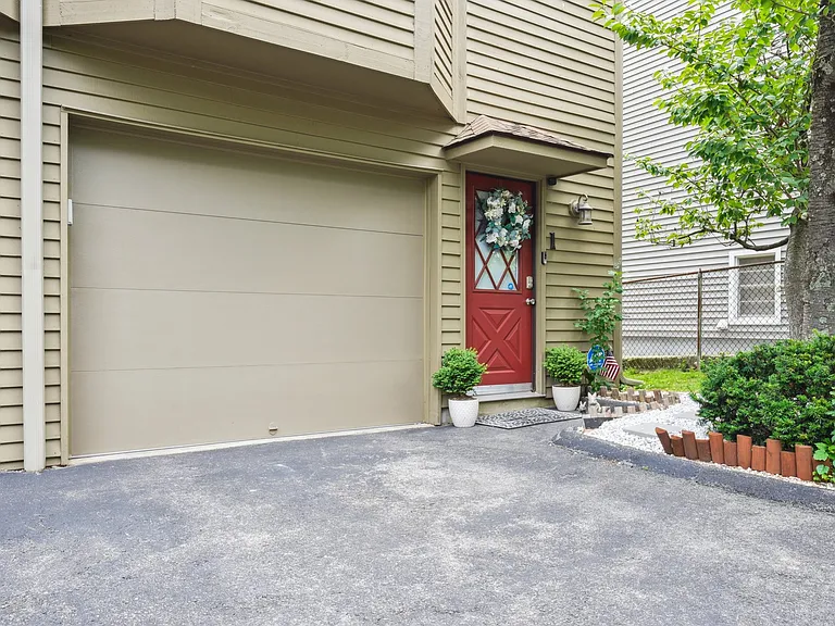 100 Willowbrook Ave #1 — Photo 1