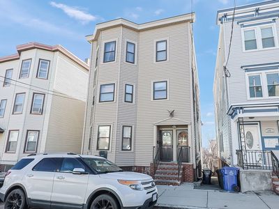 22-24 Gladstone St, Boston, MA, 02128