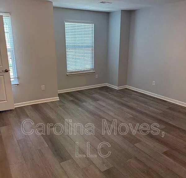 479 Woodbark Ct — Photo 11