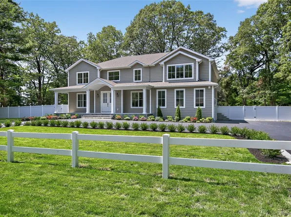 654 Caledonia Road, Dix Hills, NY 11746