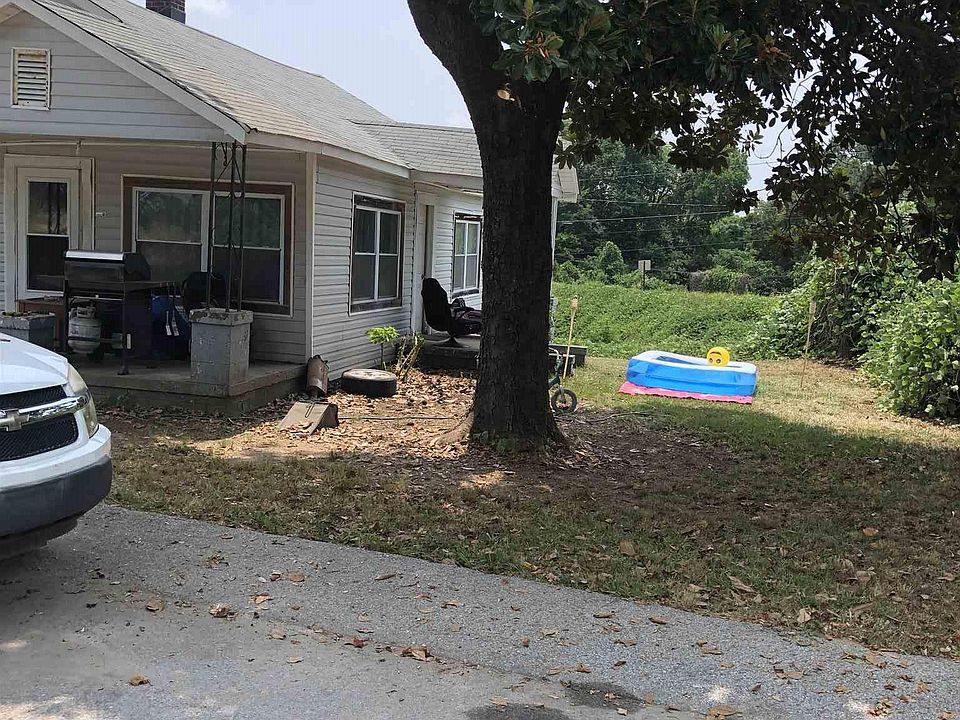 2nd image of 258 Satterwhite St