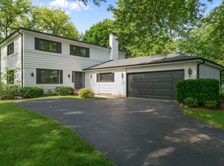 1650 Tall Tree Ln, Deerfield, IL 60015