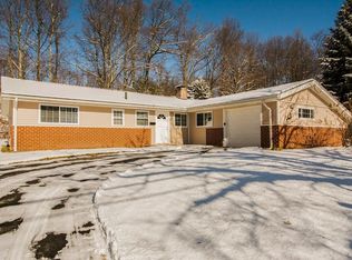 65 Barry Rd, Worcester, MA 01609