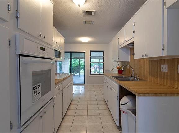 3rd image of 2006 Boland St