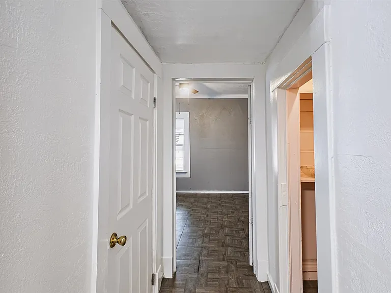 928 E Corona St — Photo 28