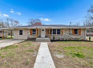 303 Lucas St, Huntland, TN 37345