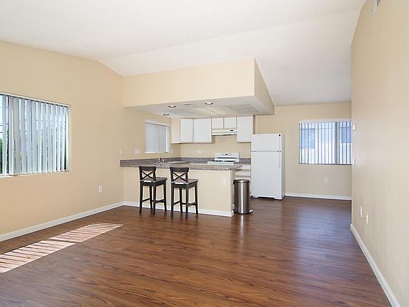 3rd image of 3730 32nd St