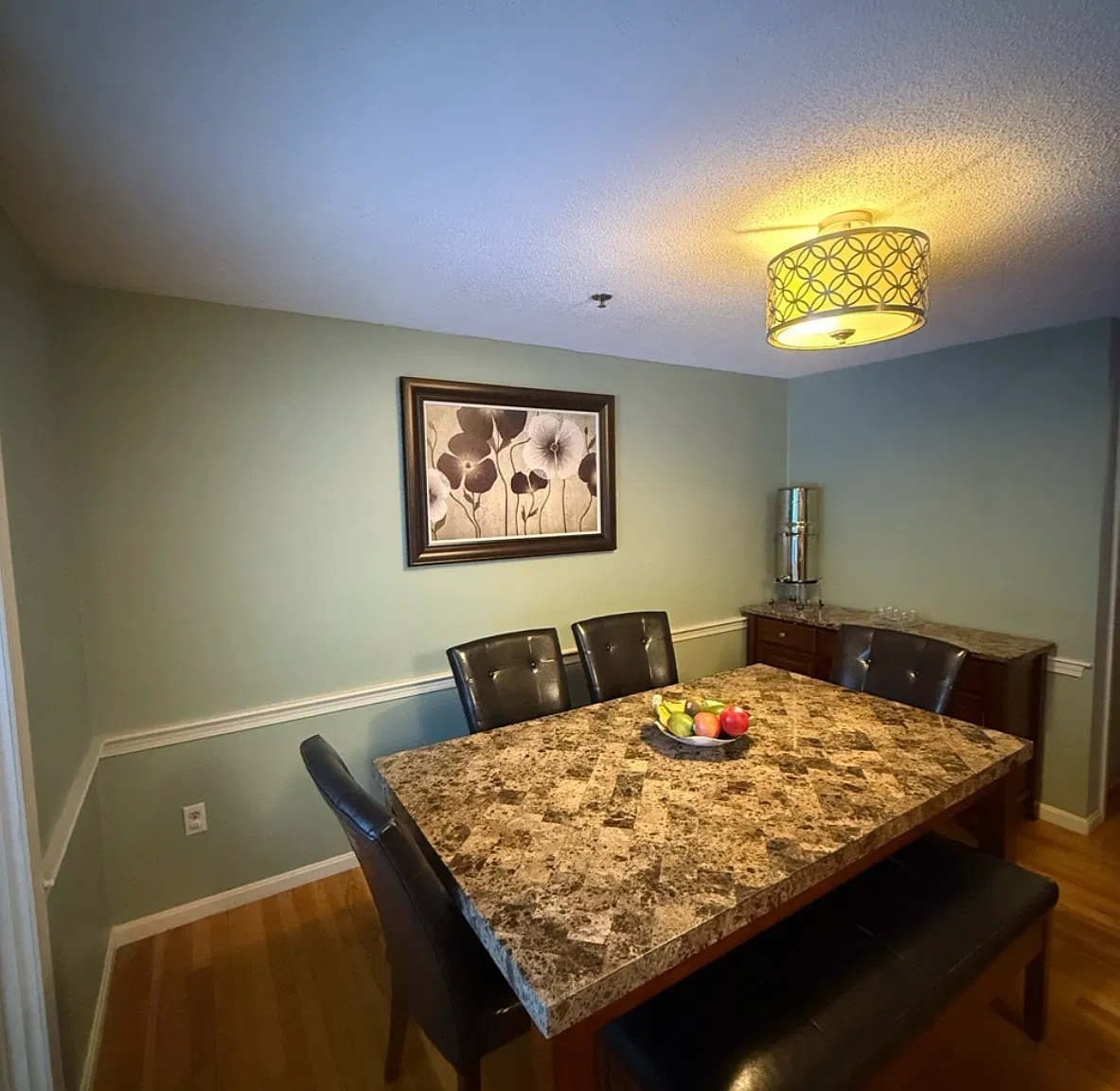 2 bed, 1.5 bath, 1172 sqft, $2,500 — Photo 4