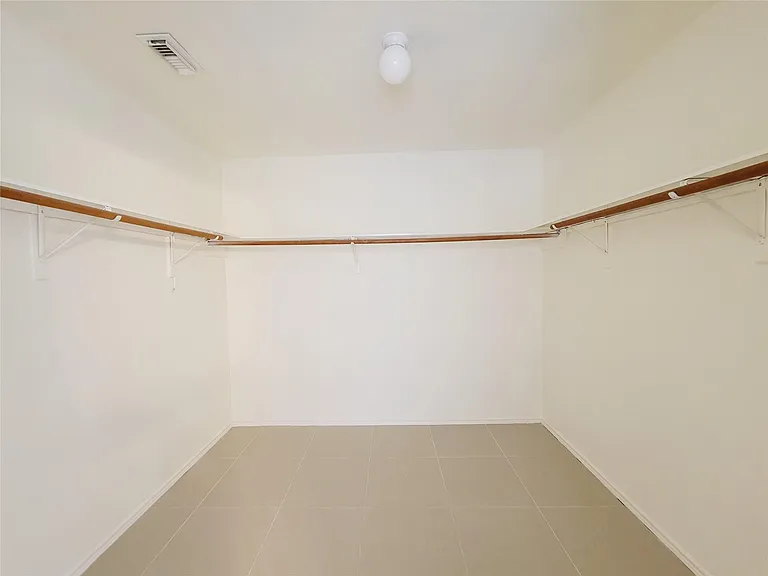 3807 Brook Garden Ln — Photo 29