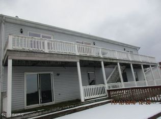 6730 Maplewood Dr, Delton, MI 49046