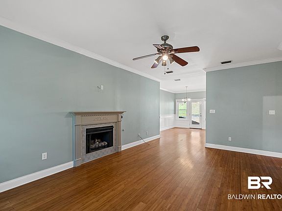 5th image of 118 Sara Ave E #A