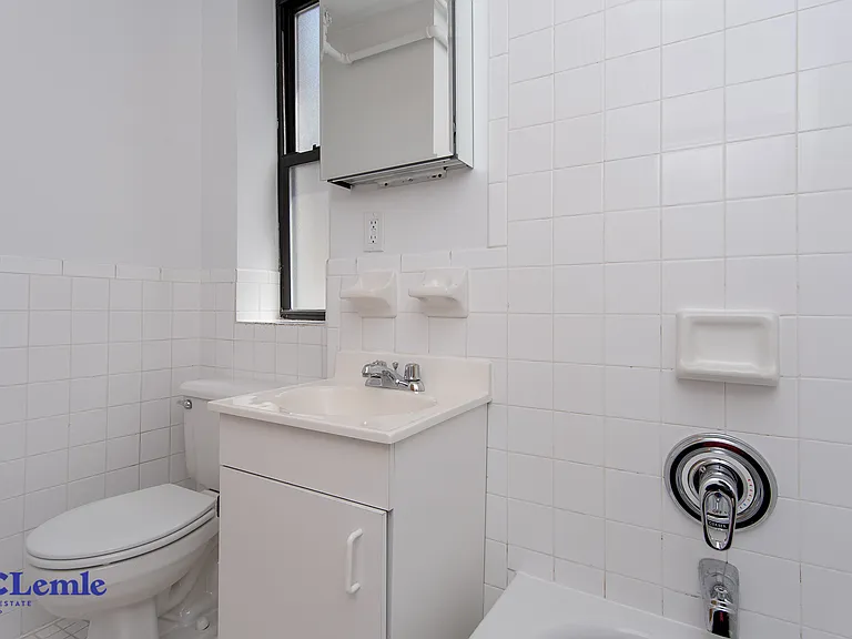 450-452 E 81st St #3RE — Photo 10