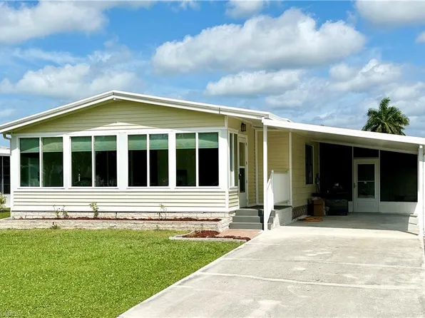 26287 Queen Mary LN, BONITA SPRINGS, FL 34135