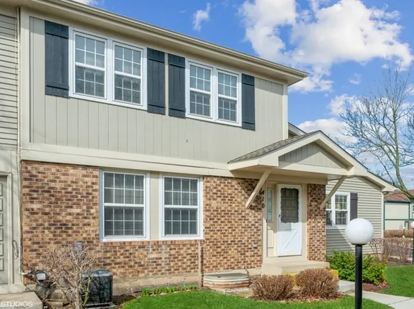 410 Tanglewood Ct, Vernon Hills, IL 60061