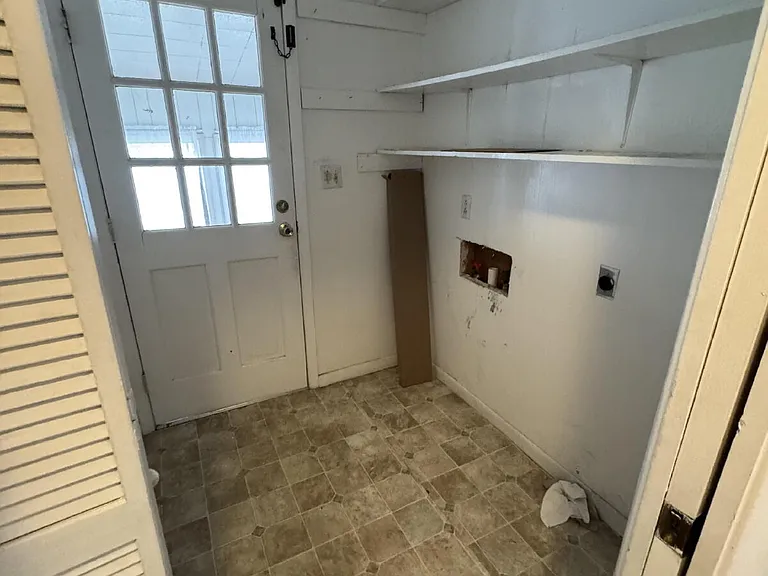 190 Croft Ave — Photo 16