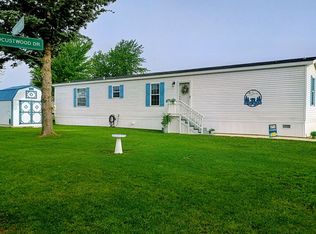 1525 W County Line Rd, Manistee, MI 49660
