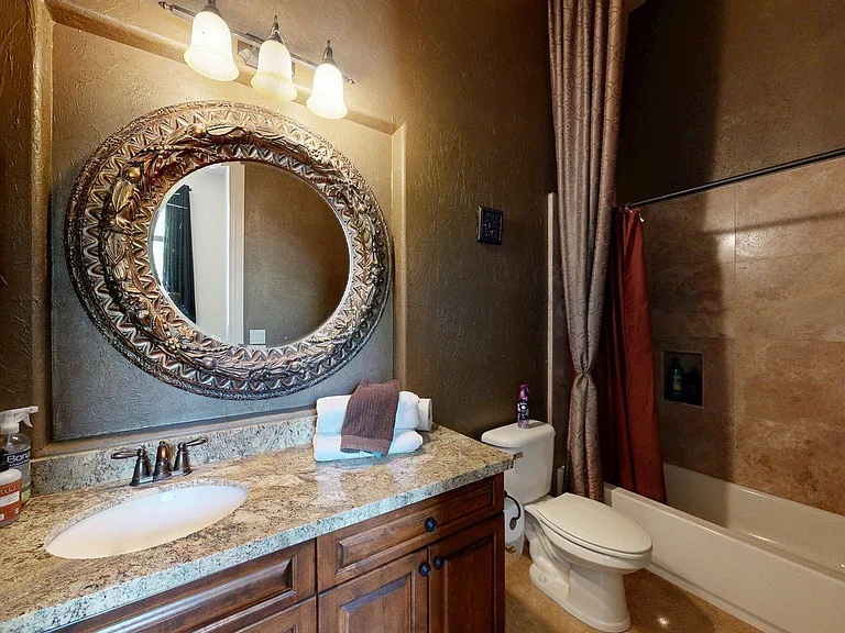 8724 E Regina Cir — Photo 33