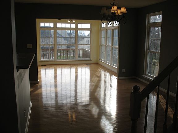 Breakfast area / Sunroom