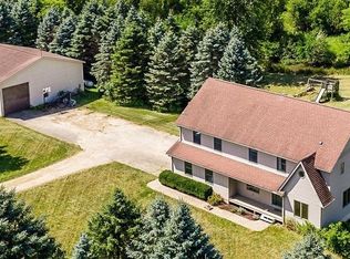 7935 Dell Rd, Saline, MI 48176