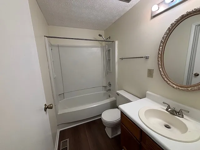 1400 Springleaf Cir SE — Photo 22