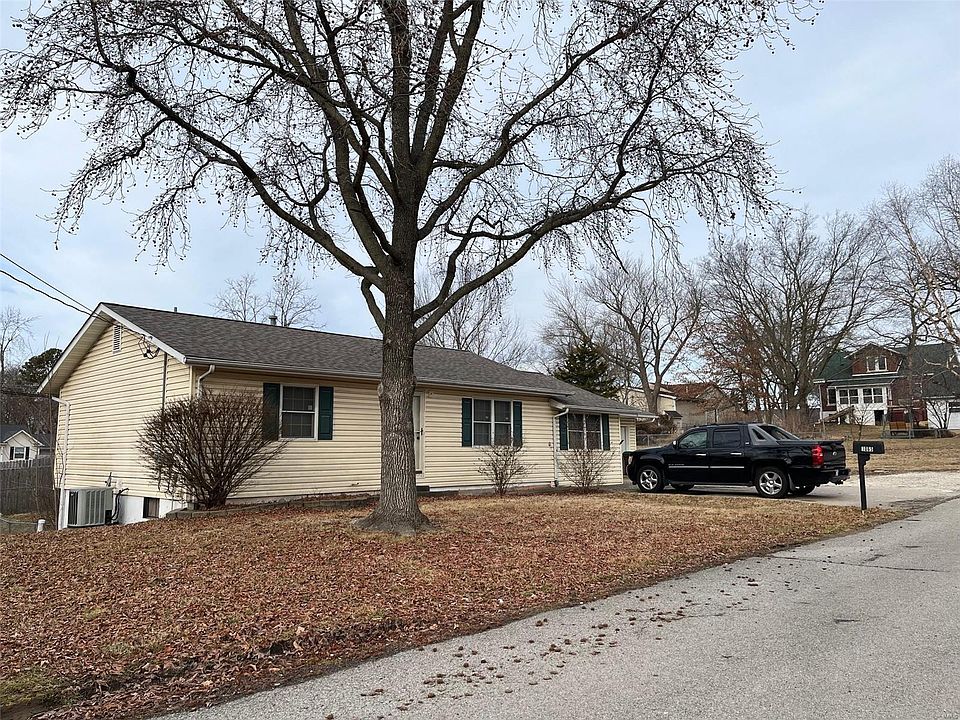 2nd image of 1065 2nd St