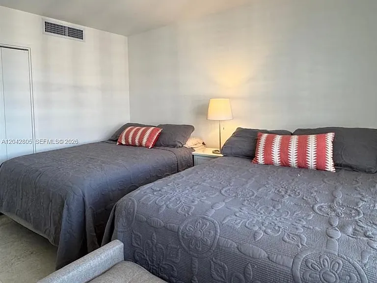 5161 E Collins Ave #1612 — Photo 7