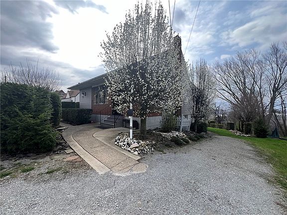 4th image of 602 Riverview Dr