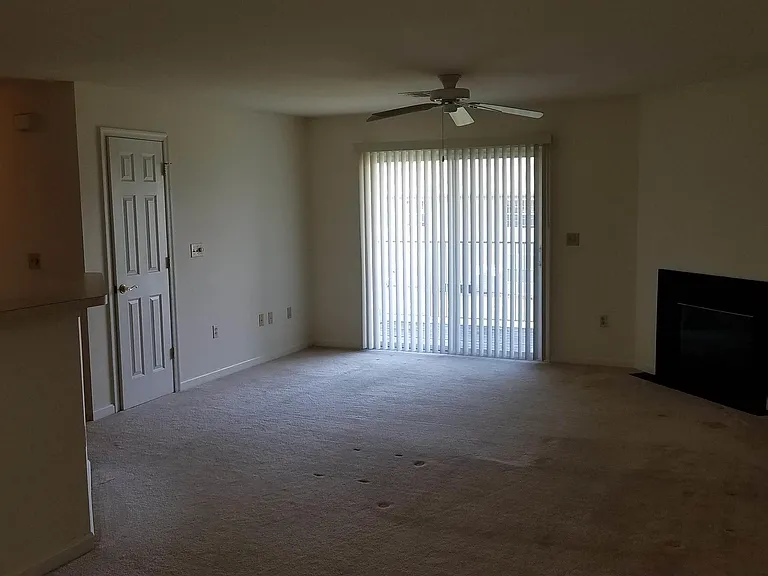 106 Oriole Ct — Photo 2