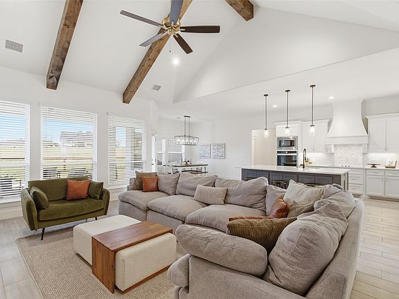 4th image of 815 Wind River Pass