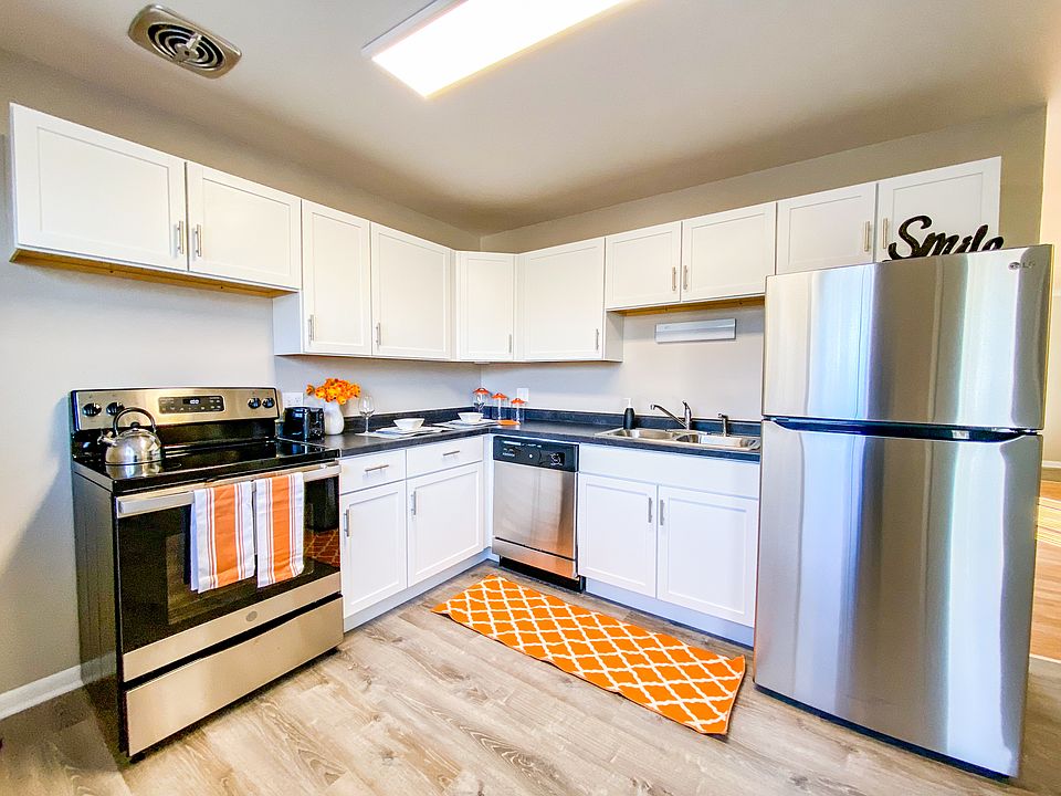 1st image of 1105 Catalpa Cir