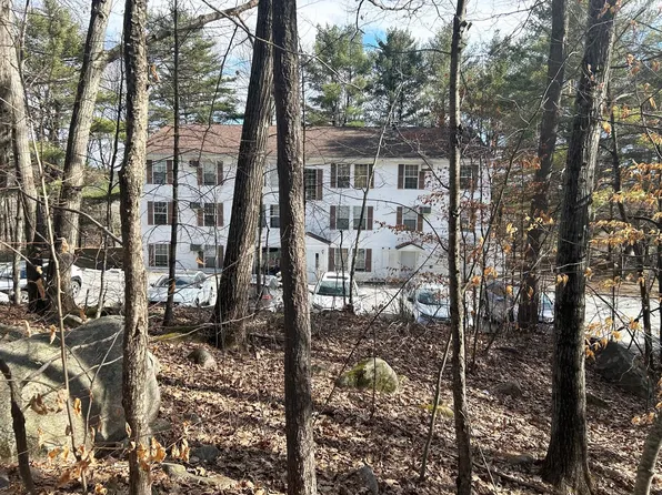 20 Wolf Road #A8, Lebanon, NH 03755