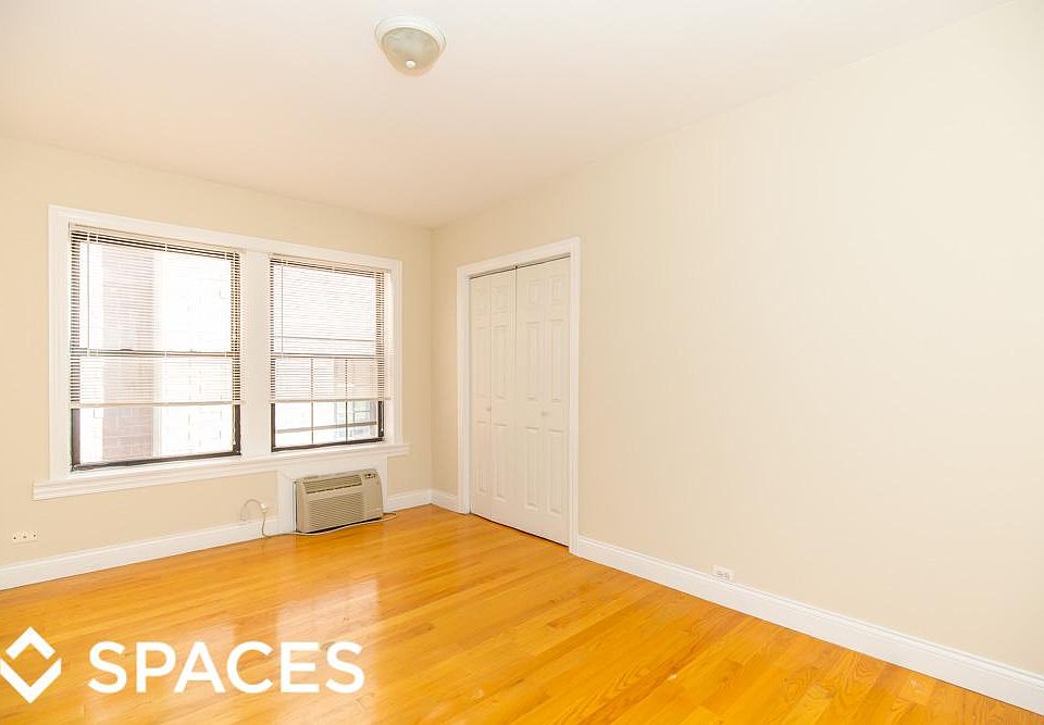 1st image of 837 W Wolfram St #_204a