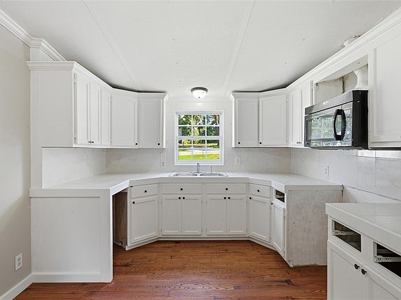 4th image of 20905 N Lakeshore Dr