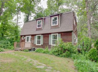 37 Iron St, Ledyard, CT 06339