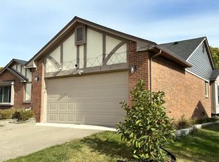 24808 Sutherland Dr, Novi, MI 48374